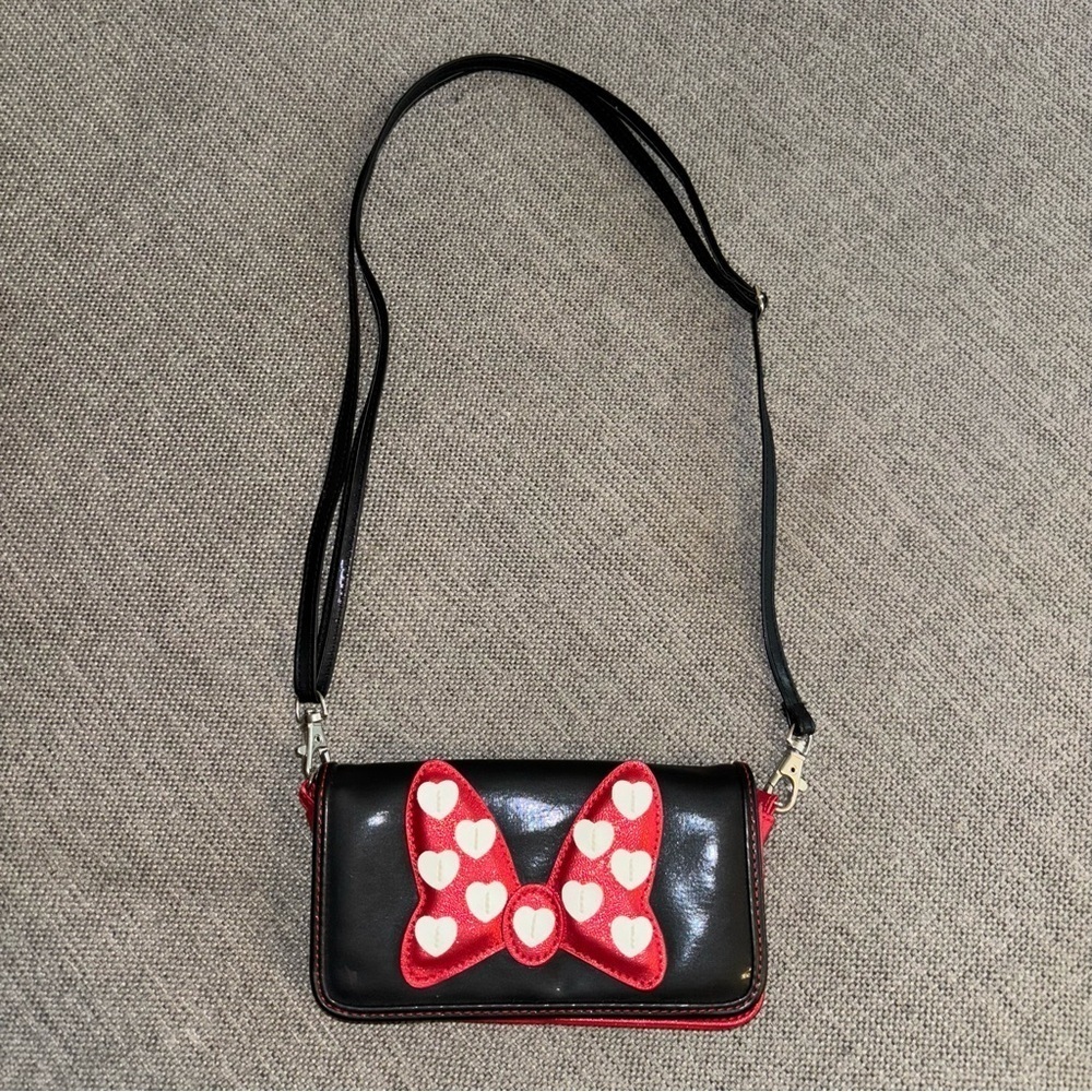 DisneyParks Minnie Mouse bow polka dot, purse wallet, adjustable strap